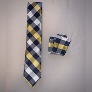 Nautica Tie and Pocket Square